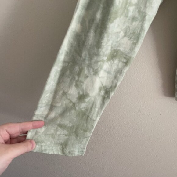 KITTENISH Babe Women M Sage Green Tie Dye Long Sleeve Cropped Graphic Tee - Picture 4 of 11